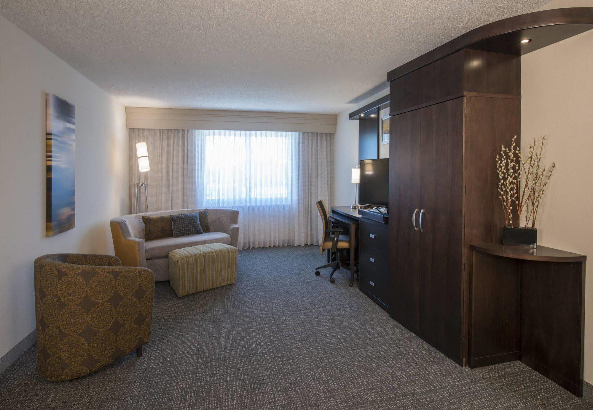 Courtyard By Marriott Columbus Hotel Eksteriør billede